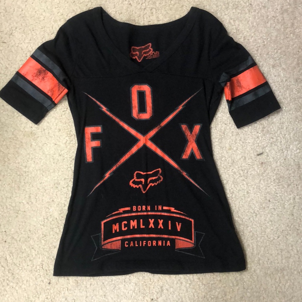 Fox V Neck T